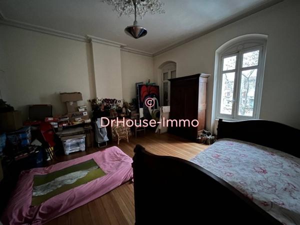 Immeuble à vendre 12 pièces de 512 m²