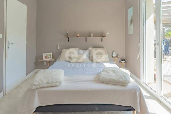 Maison familiale avec piscine et dépendance, cadre naturel préservé