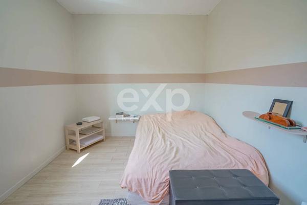 Maison familiale avec piscine et dépendance, cadre naturel préservé