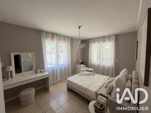 Maison à vendre 6 pièces 120 m² Rognac