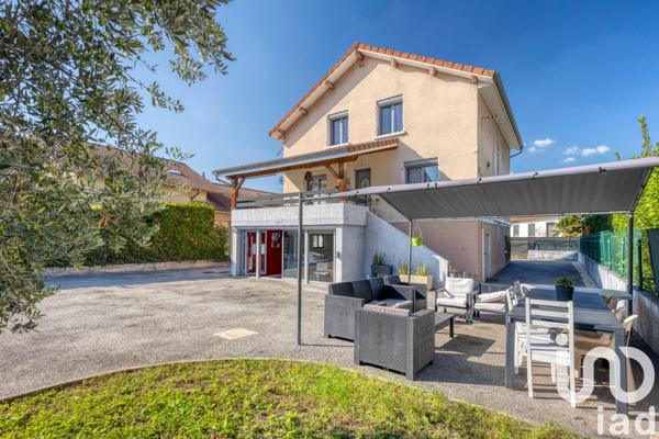 Maison à vendre 5 pièces 137 m² Saint-Martin-d'Hères