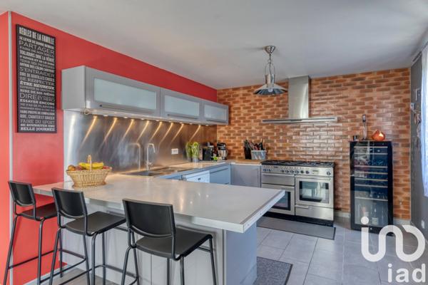 Maison à vendre 5 pièces 137 m² Saint-Martin-d'Hères