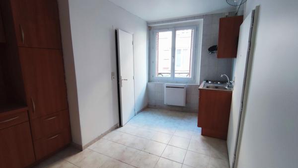 Charmant studio situé au coeur du centre ville de LUZARCHES