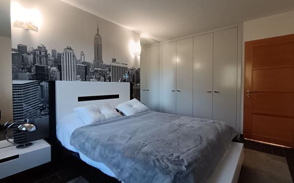 Maison à vendre    5 pièces •  Bouliac