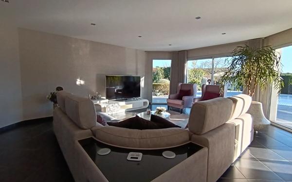 Maison à vendre    5 pièces •  Bouliac