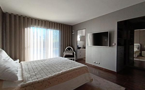 Maison à vendre    5 pièces •  Bouliac