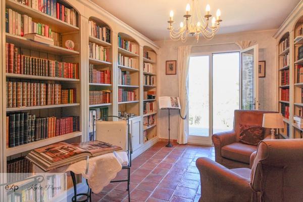 Propriété Provençale avec Vue Imprenable, Piscine et Dépendance à Rognes, 20kms d'Aix-en-Provence