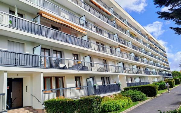 Appartement à vendre    3 pièces • 63 m2 Corbeil-Essonnes