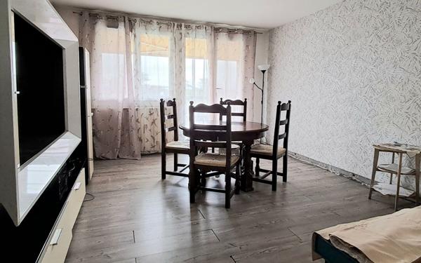 Appartement à vendre    3 pièces • 63 m2 Corbeil-Essonnes
