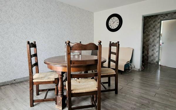 Appartement à vendre    3 pièces • 63 m2 Corbeil-Essonnes