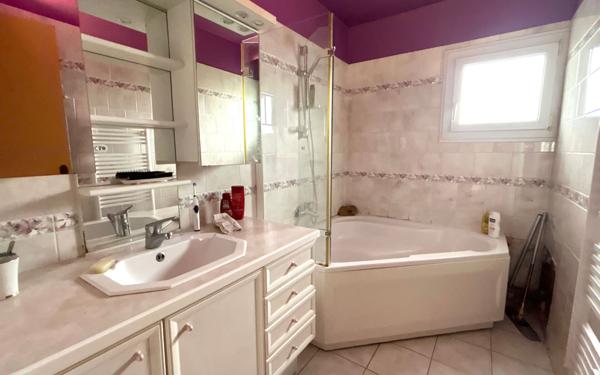 Maison à vendre    6 pièces •  Courcouronnes