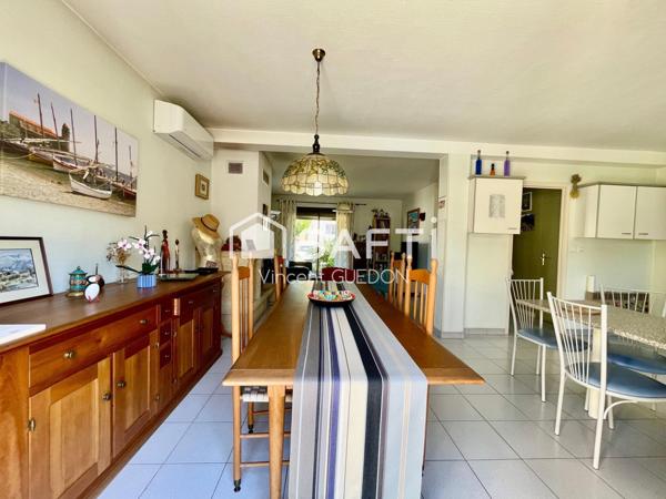 Maison avec piscine et Grand garage