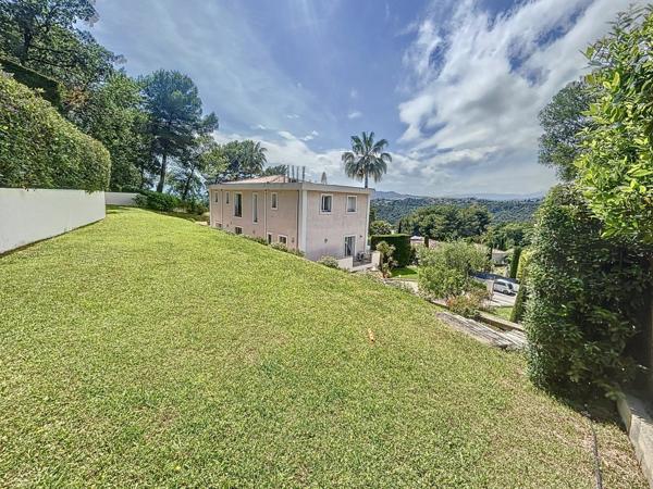 Vente Villa 6 pièces 270 m2 à Mougins