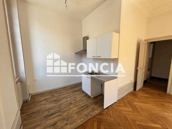 Location Appartement 4 pièces 91.99 m² - 43 RUE GABRIEL PERI L'arbresle 69210