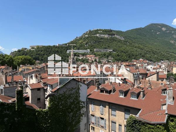 Location Appartement 3 pièces 75.94 m² - 13 RUE DE LA REPUBLIQUE Grenoble 38000