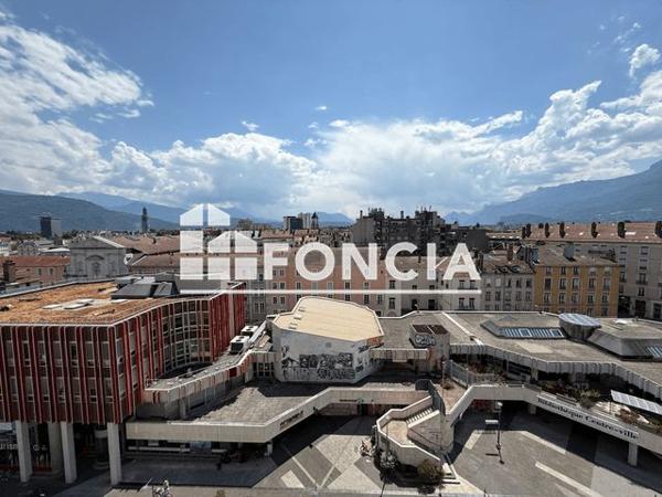 Location Appartement 3 pièces 75.94 m² - 13 RUE DE LA REPUBLIQUE Grenoble 38000