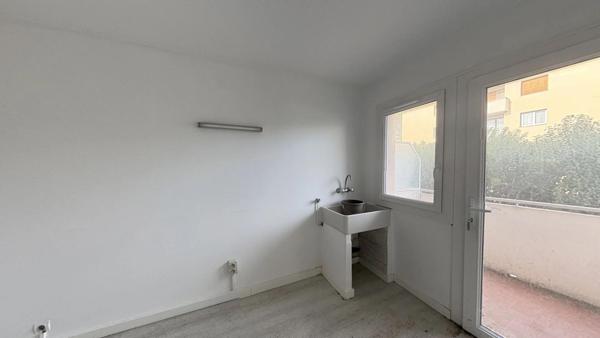 Double Appartement , 3 entrées , 4 places de parking