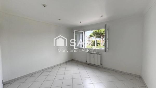 Double Appartement , 3 entrées , 4 places de parking