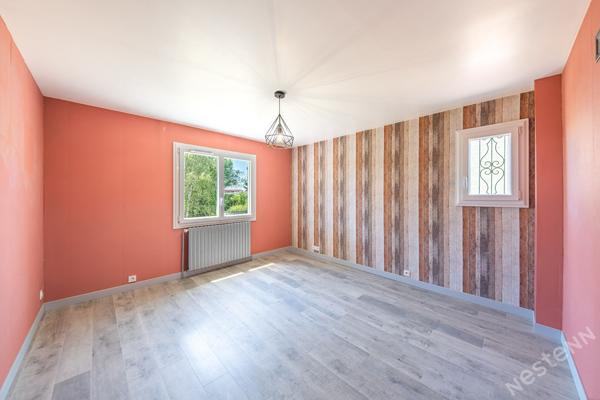 Maison familiale à Fontaines de 195 m² avec 5 chambres