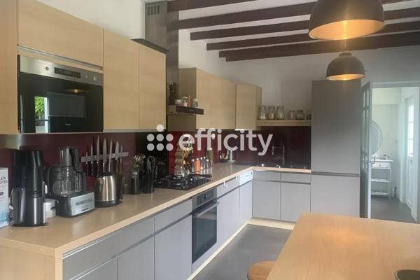 Maison 7 pièces - 240 m² Exclusivité efficity