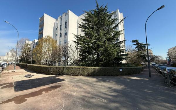 Appartement à vendre    2 pièces •  Argenteuil