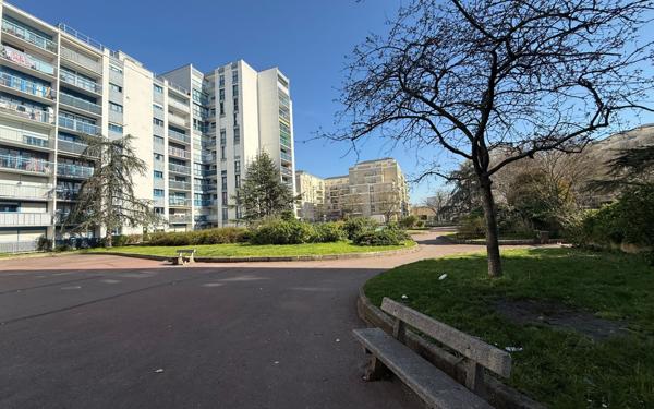 Appartement à vendre    2 pièces •  Argenteuil