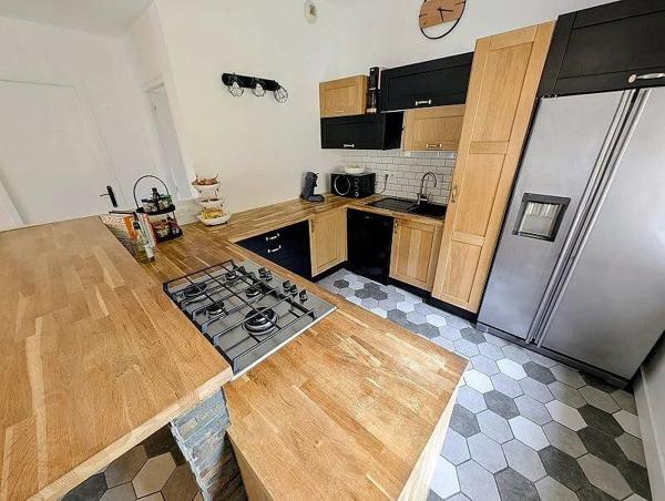 Vente                                                      Maison
                        
                     5 pièces                      94 m2                     à Miramas