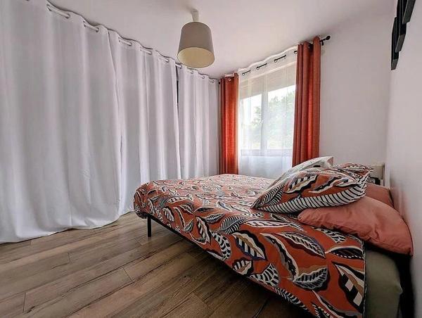 Vente                                                      Maison
                        
                     5 pièces                      94 m2                     à Miramas