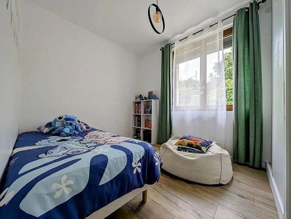 Vente                                                      Maison
                        
                     5 pièces                      94 m2                     à Miramas