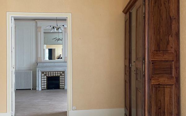 Appartement à vendre    5 pièces • 255,40 m2 Aubenas