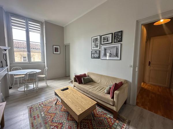 À VENDRE – T2 de 51 m² avec Chambre Étudiante de 11m² – Bordeaux Centre Historique