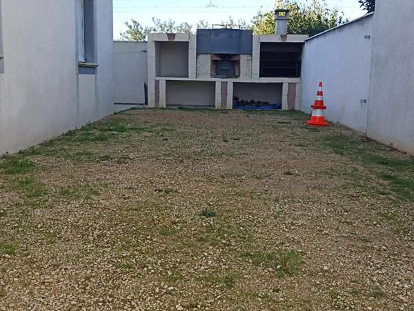 Local Artisanal 103m² sur 464m² de terrain, Pierrelatte 116 600HAI