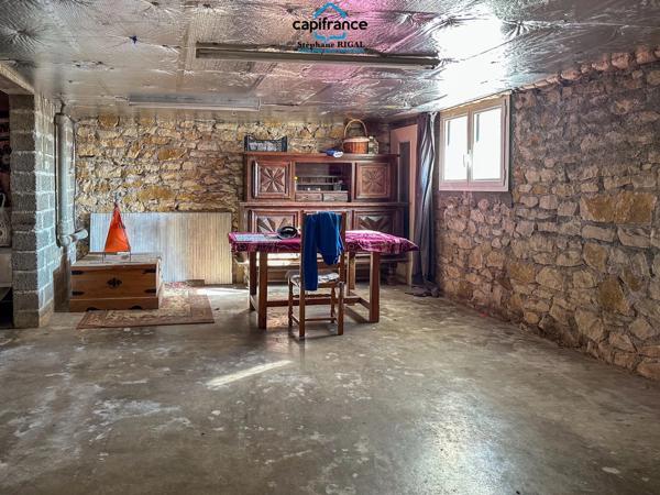 Maison à vendre 5 pièces MONTAYRAL (47) sur terrain de 3448 m² clos