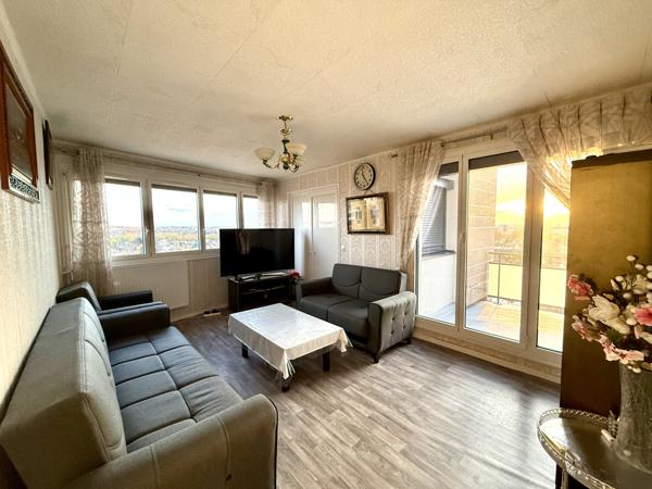 Sevran (93270) 4 Pièces avec balcon, cave proche RER B, futur métro