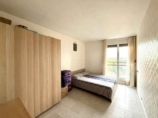 Sevran (93270) 4 Pièces avec balcon, cave proche RER B, futur métro