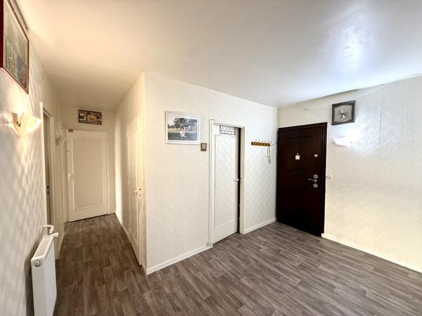 Sevran (93270) 4 Pièces avec balcon, cave proche RER B, futur métro