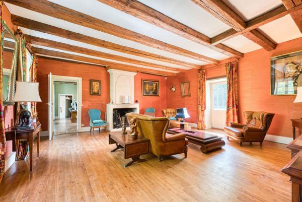 Maison Napoléonienne avec dépendances