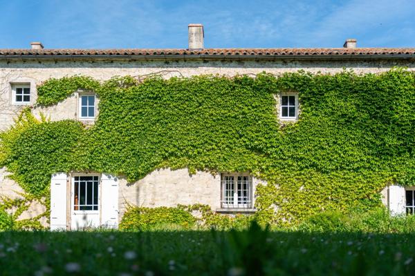 Maison Napoléonienne avec dépendances