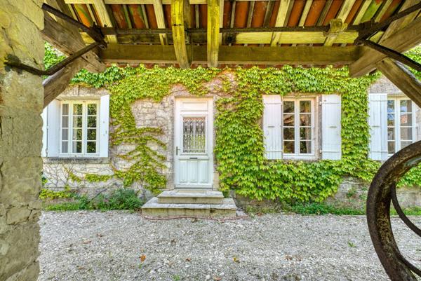 Maison Napoléonienne avec dépendances