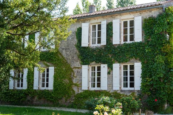 Maison Napoléonienne avec dépendances