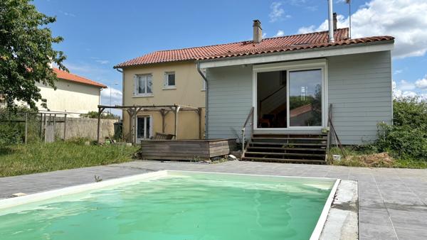 Maison
                                                                                                                                                                                                                                                                                                                        4 pièce(s)                                                                                                                                                                                                          3 chambre(s)                                                                                                                                                                                                          140  m²