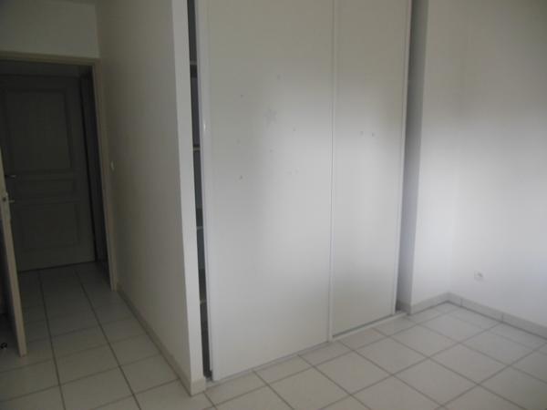 Toulouse 31500 Quartier JOLIMONT Sans frais agence Agréable T4 récent de 83.58m² très grand séjour, cuisine séparée, avec terrasse de 12.35m² 2 places de parking en sous sol