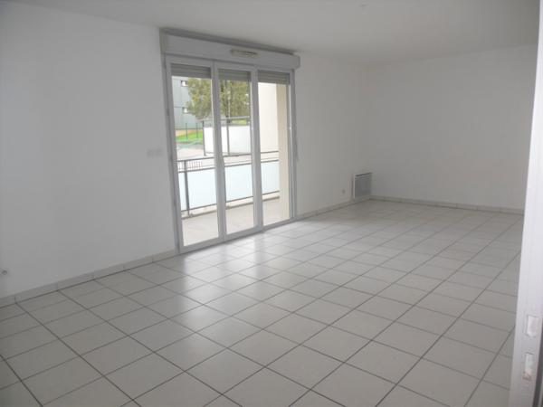 Toulouse 31500 Quartier JOLIMONT Sans frais agence Agréable T4 récent de 83.58m² très grand séjour, cuisine séparée, avec terrasse de 12.35m² 2 places de parking en sous sol