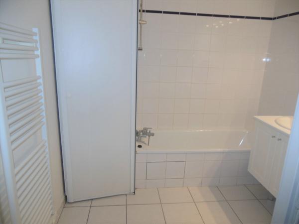 Toulouse 31500 Quartier JOLIMONT Sans frais agence Agréable T4 récent de 83.58m² très grand séjour, cuisine séparée, avec terrasse de 12.35m² 2 places de parking en sous sol