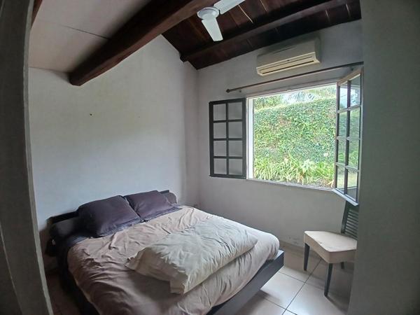Belle villa familiale de 122 m² avec piscine sur terrain arboré  de 1230 m² à Saint-Benoît (97470)