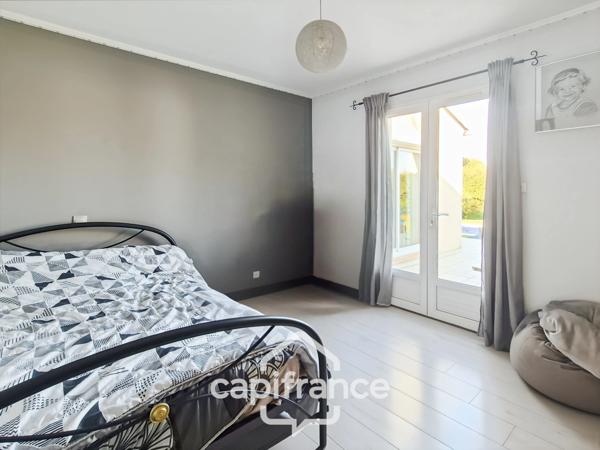 Maison à vendre 5 pièces 123m-ROQUEMAURE (30), piscine, sans vis-à-vis- terrain 900m²