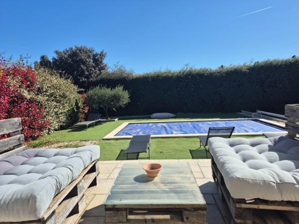 Maison à vendre 5 pièces 123m-ROQUEMAURE (30), piscine, sans vis-à-vis- terrain 900m²