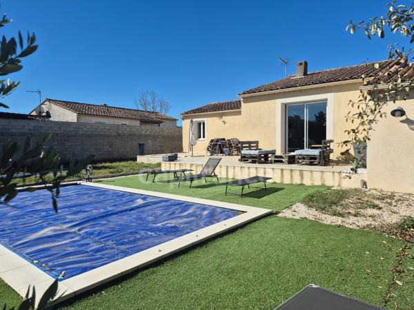 Maison à vendre 5 pièces 123m-ROQUEMAURE (30), piscine, sans vis-à-vis- terrain 900m²