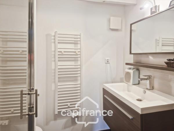 Maison à vendre 5 pièces 123m-ROQUEMAURE (30), piscine, sans vis-à-vis- terrain 900m²