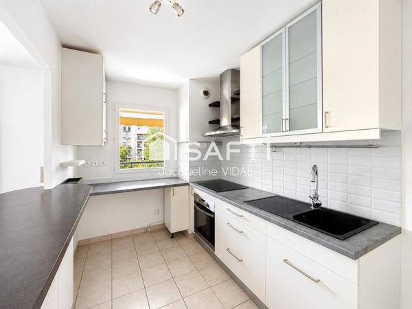 Appartement 2 pièces de 47 m² avec terrasse et garage double de 22 m²